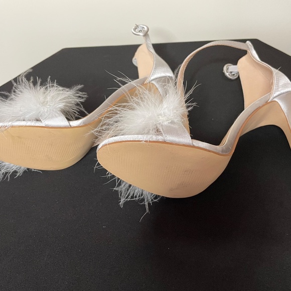 Primark Silver Satin Fluffy Feather fur Sandal Heels US10 - Picture 8 of 10